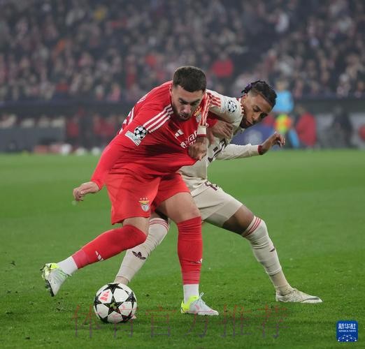 拜仁想把主场变成红色地狱 但维尼修斯扑灭了